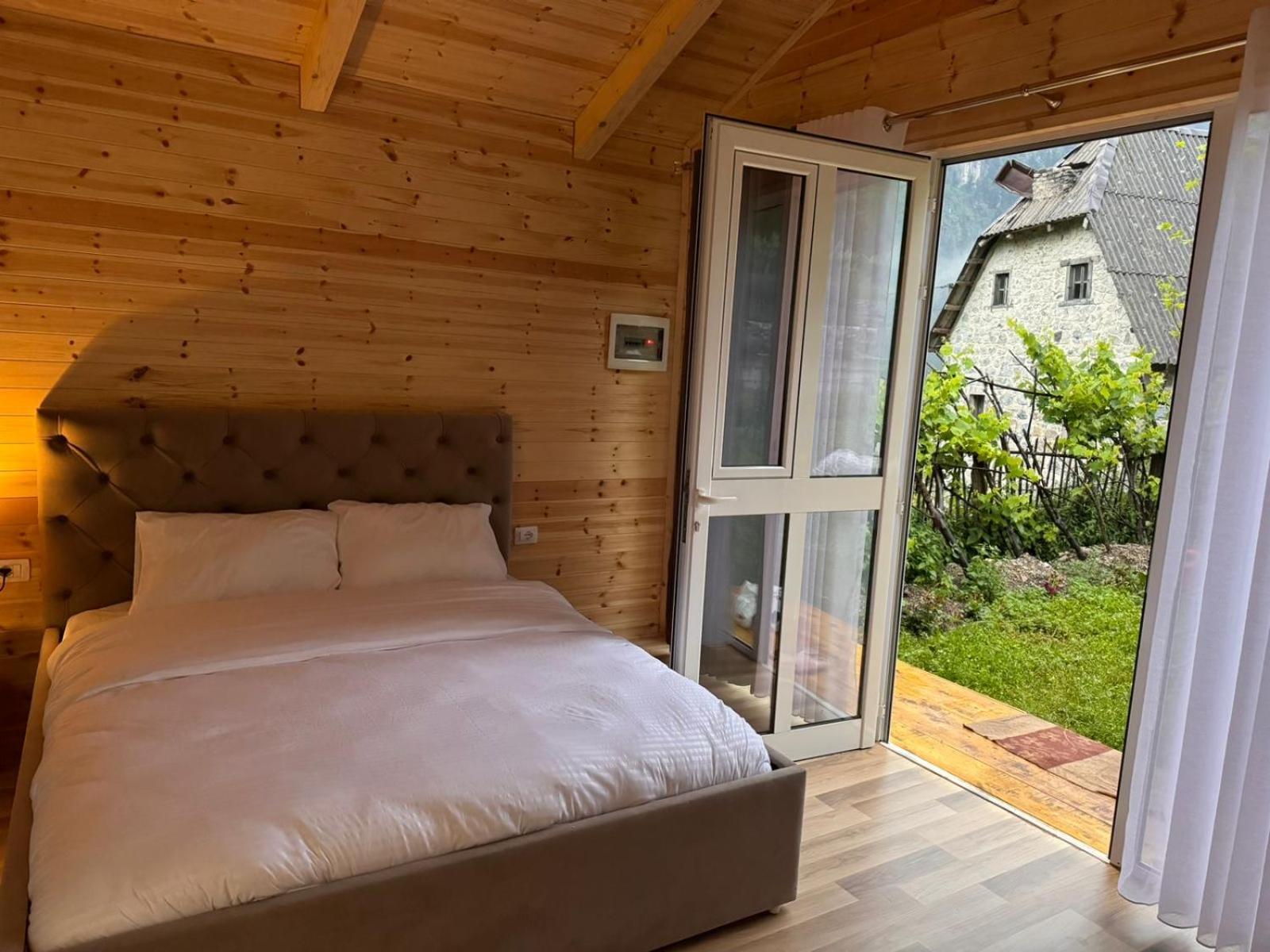 Thethi Mountain Villas Esterno foto